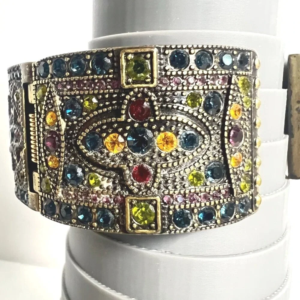 Heidi‎ Daus Womens Cuff Watch 87098 Hinged Crystal Jeweled Works New Batter - Picture 7 of 11